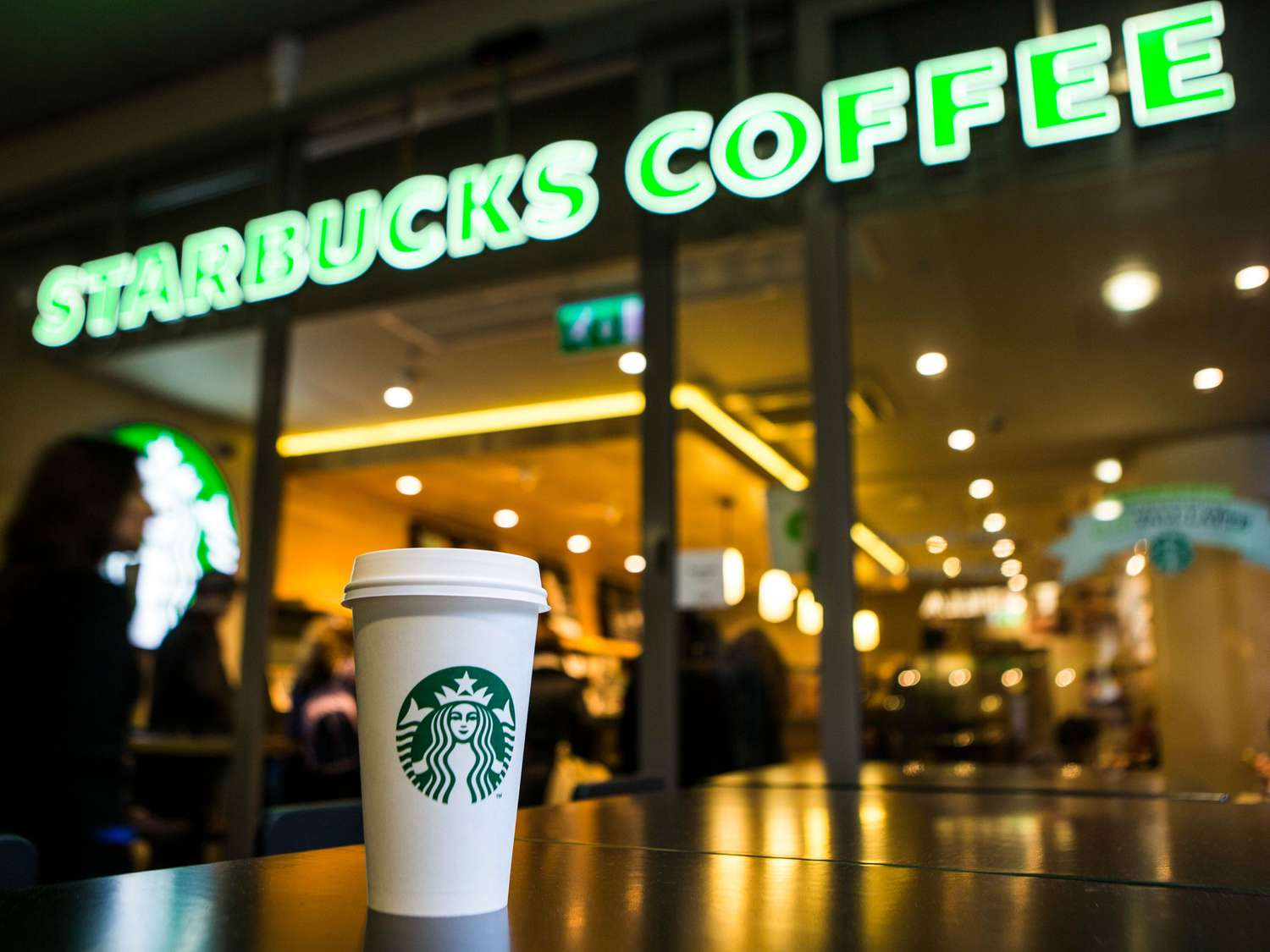 What Startups Can Learn from Starbucks’ Crackdown on Non-Paying Visitors